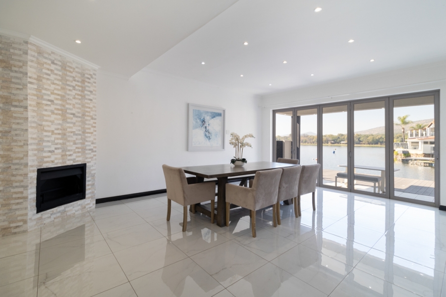 6 Bedroom Property for Sale in Eagles Landing North West
